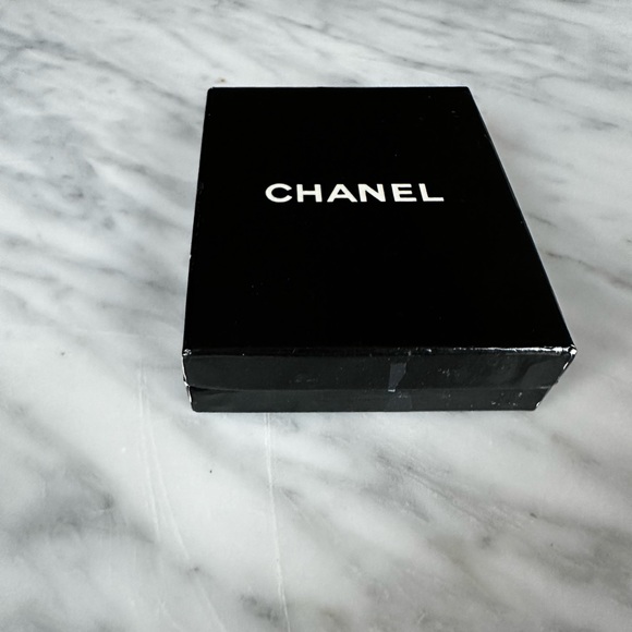 Vintage Chanel Fall 1994 Sunburst Pendant; Gold Metal Medallion Chain Necklace - Picture 7 of 11